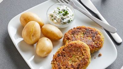 Grünkernbratlinge mit Pellkartoffeln