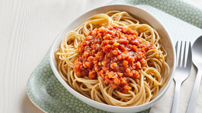 Vollkornspaghetti mit Linsensoße